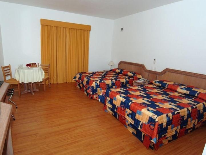 ז'רינו Paradies Hotel Express מראה חיצוני תמונה