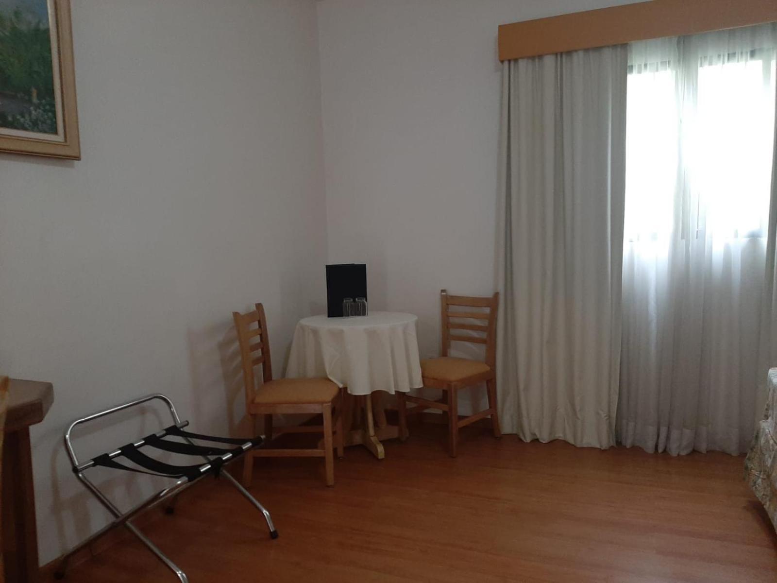 ז'רינו Paradies Hotel Express מראה חיצוני תמונה